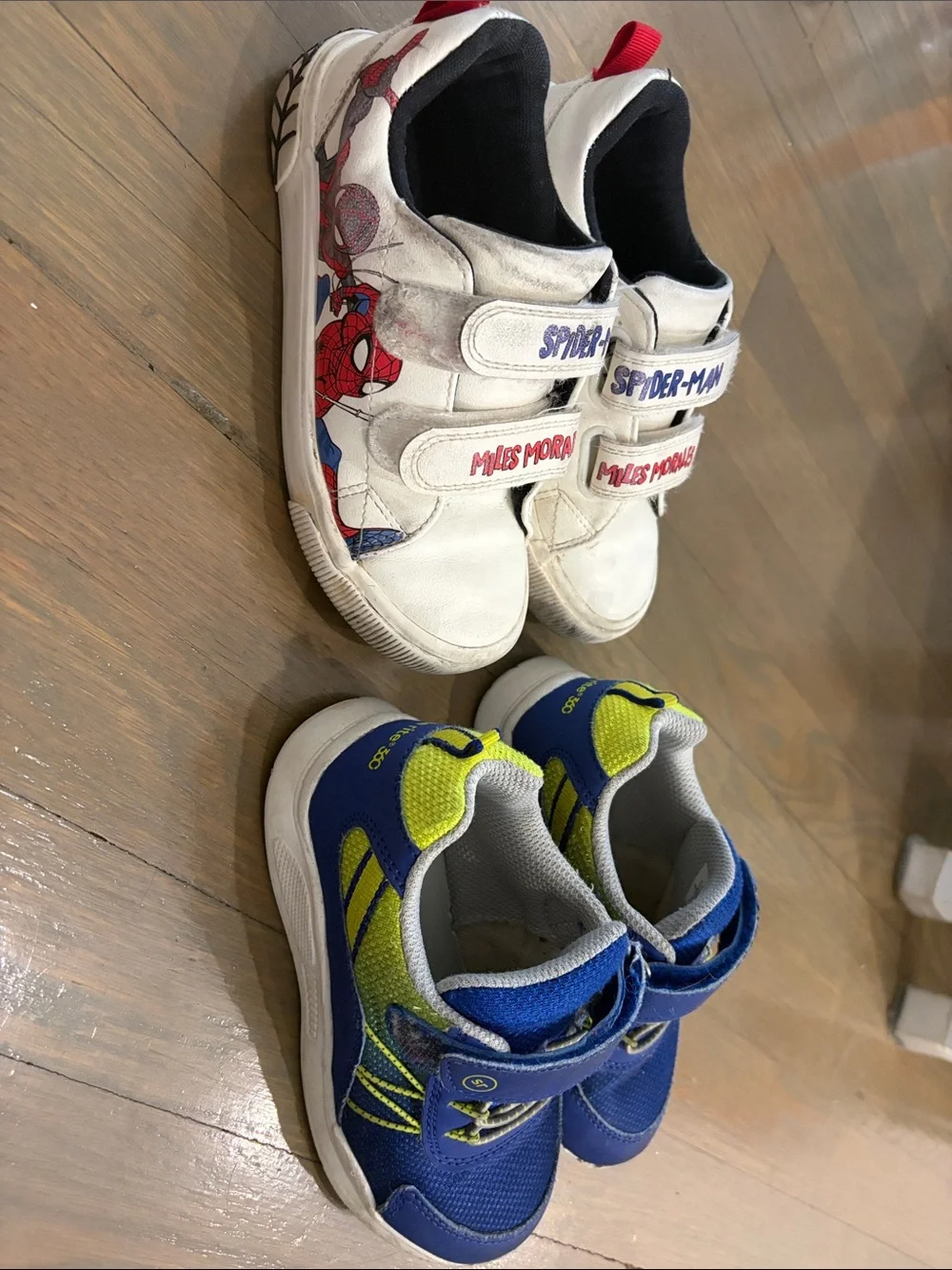 Boys 11 sneakers Spider-Man & stride rite 360 guc